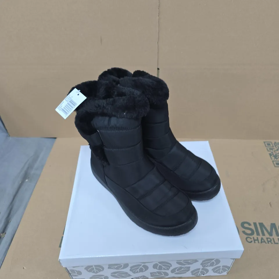 SHOE TREE KIDS' WINTER BOOTS – BLACK, STYLE SPRUCE, UK SIZE 5
