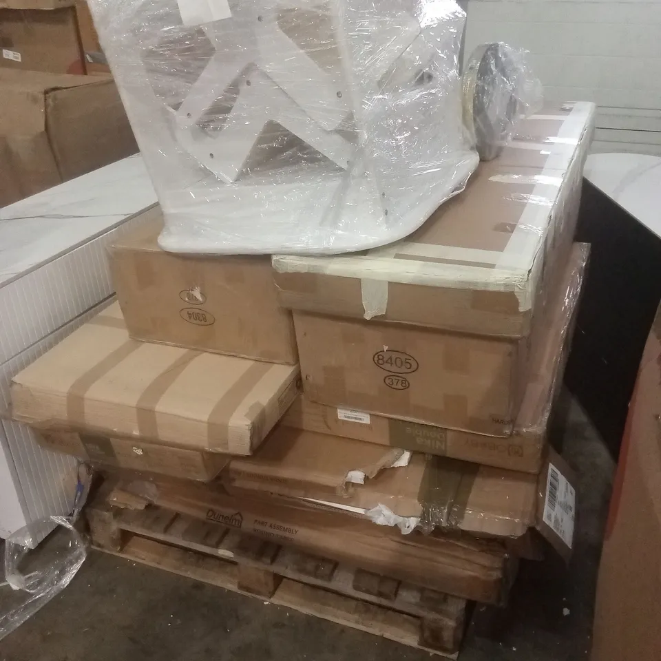 PALLET OF ASSORTED DESIGNER FURNITURE AND FURNITURE PARTS