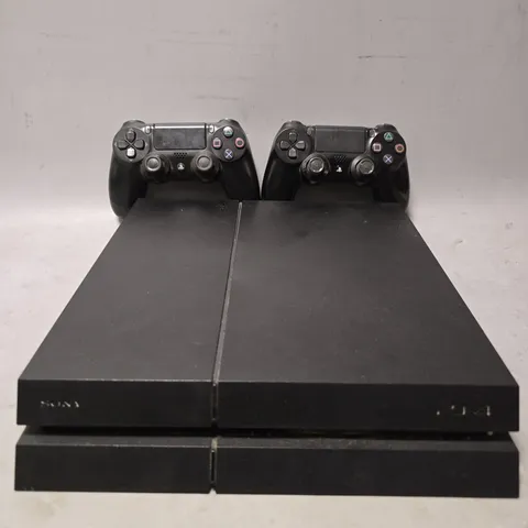 PLAYSTATION 4 GAMING CONSOLE
