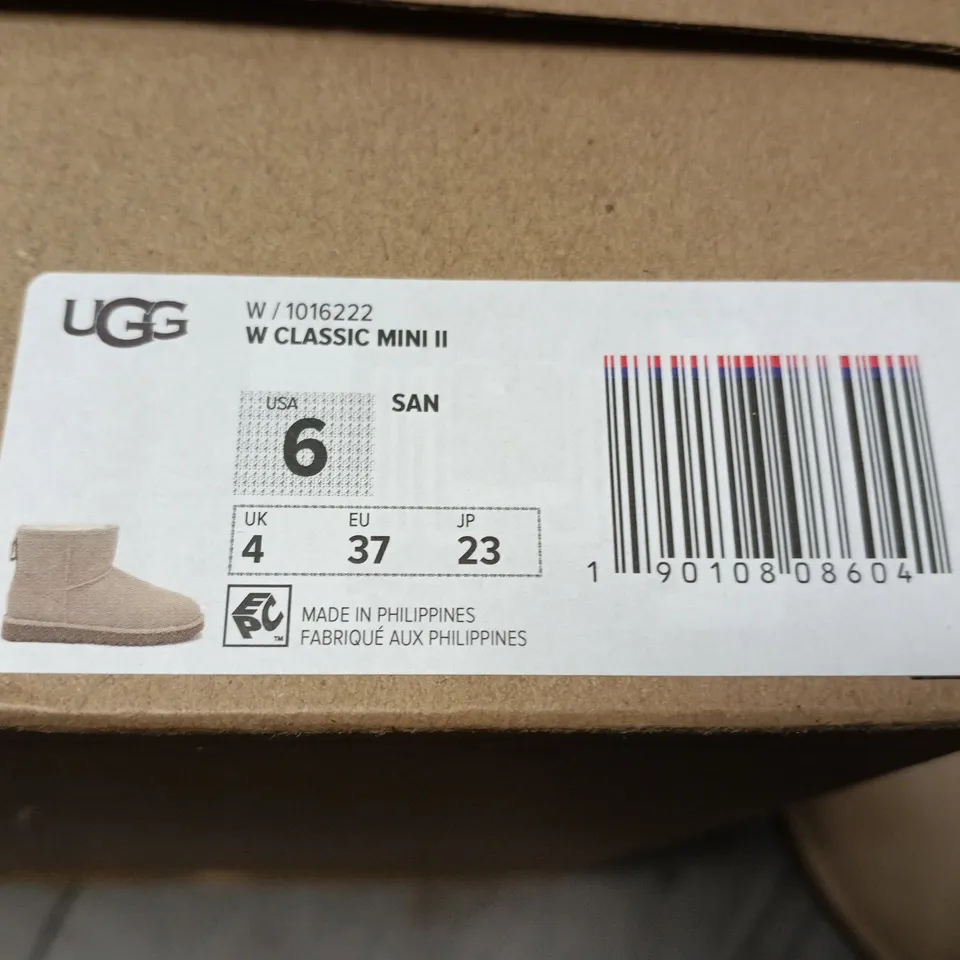 BOXED UGG CLASSIC MINI II BOOTS – WOMEN'S BEIGE SUEDE, UK 4 (US 6)