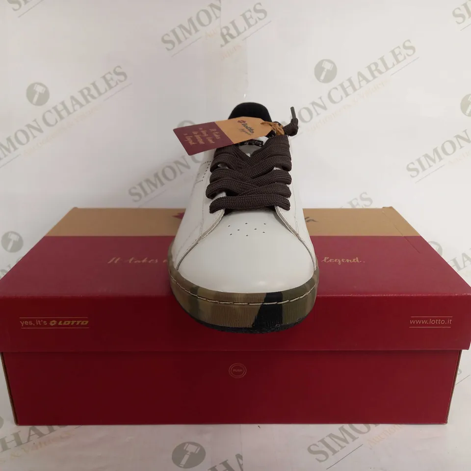 LOTTO AUTOGRAPH REVE IN WHITE WITH CAMO BOTTEM - UK 10