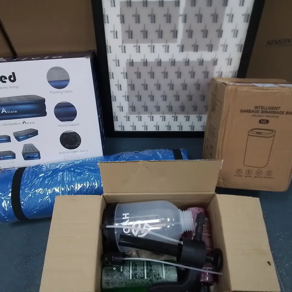 LOT OF APPROXIMATELY 15 ASSORTED HOUSEHOLD ITEMS TO INCLUDE LINKCHEF MINI CHOPPER, BREMBO BRAKEPADS, ALIVIO AIR BED AND YOGA MATS 