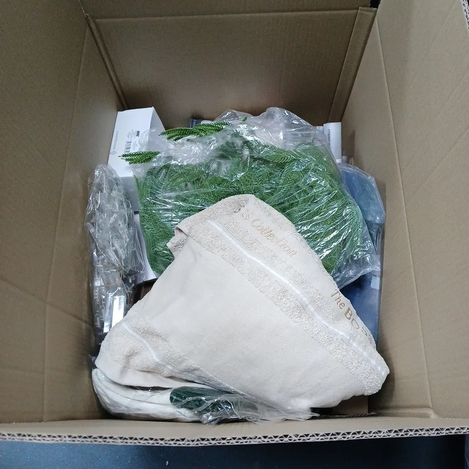 BOX OF APPROXIMATELY 15 ASSORTED HOUSEHOLD PRODUCTS INCLUDING ERASE BOARD , HIGH SPEED MILK FROTHER AND ARTIFICIAL TREE DECORATION 