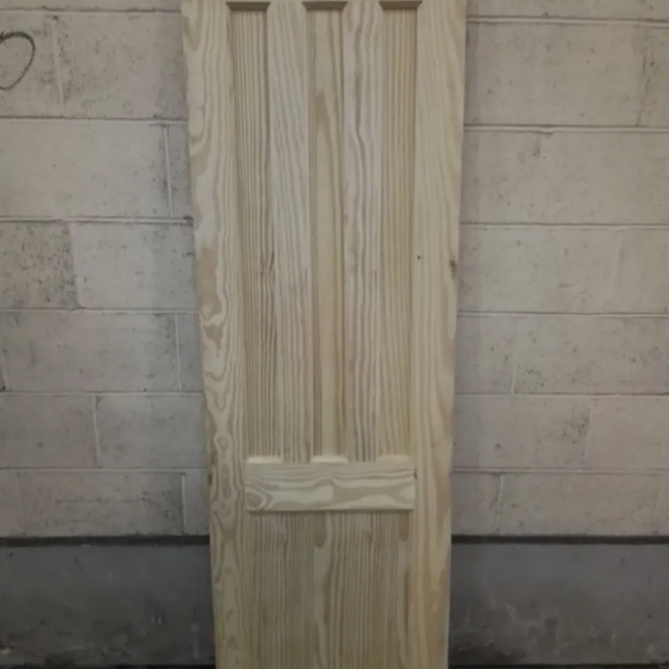 INTERNAL 4-PANEL CLEAR PINE DOOR // 1981MM X 610MM 