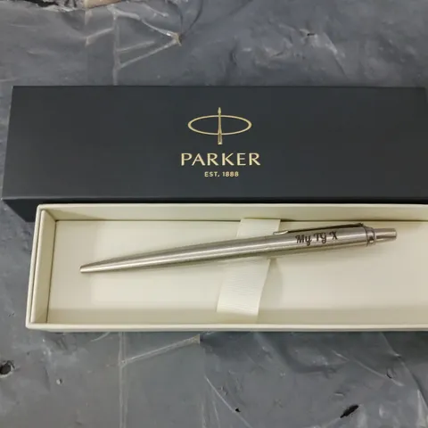 BOXED PERSONALISED PARKER PEN 