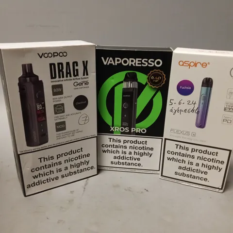 APPROXIMATELY 20 VAPES & E-CIGARETTES TO INCLUDE VAPORESSO XROS PRO, ASPIRE FLEXUS, VOOPOO DRAG X, ETC