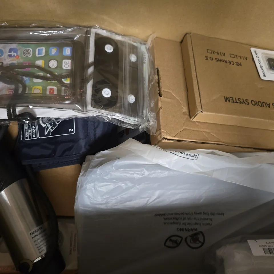 BOX OF APPROXIMATELY 20 ASSORTED ITEMS TO INCLUDE TEMPERED GLASS SCREEN PROTECTORS (IPHONE 15 PRO MAX & IPHONE 14), WIRELESS SPEAKER, ETC