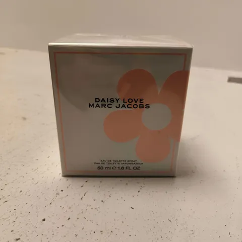 BOXED AND SEALED MARC JACOBS DAISY LOVE EAU DE TOILETTE 50ML