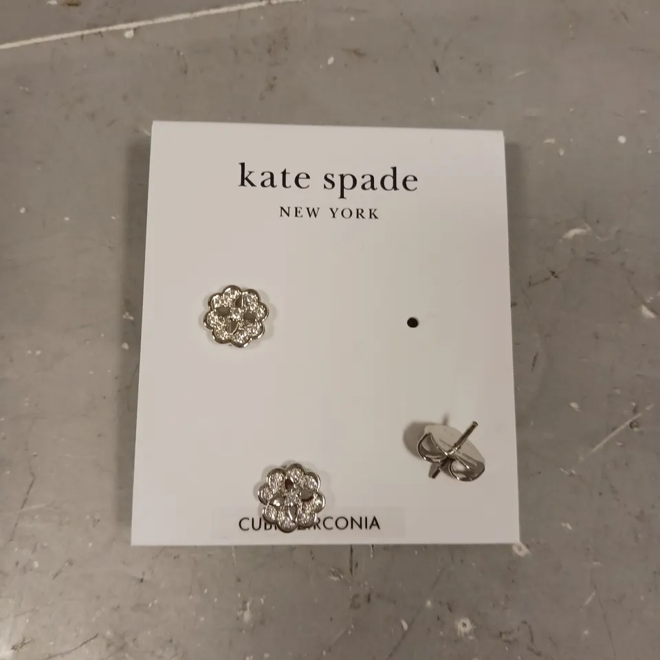 KATE SPADE NEW YORK HERITAGE BLOOM SPARKLY STUD EARRINGS - SILVER