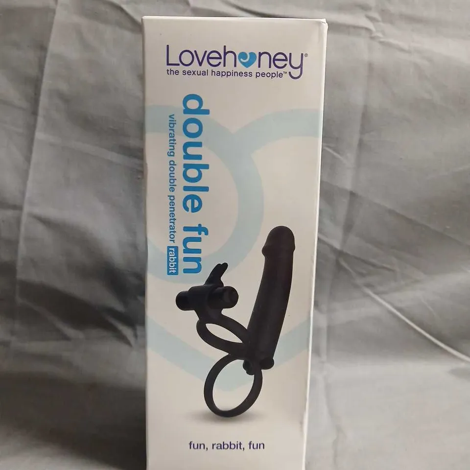 LOVEHONEY DOUBLE FUN VIBRATING DOUBLE PENETRATOR RABBIT – BOXED