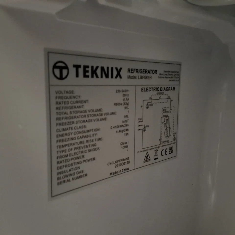 TEKNIX LBF085H FREESTANDING UNDERCOUNTER FREEZER, WHITE