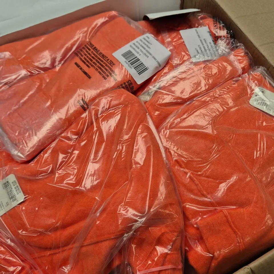 APPROXIMATELY 70 ASSORTED FREE PEOPLE WOMENS JACKETS/TOPS CLOTHING ITEMS IN VARIOUS SIZES, STYLES & COLOURS - COLLECTION ONLY