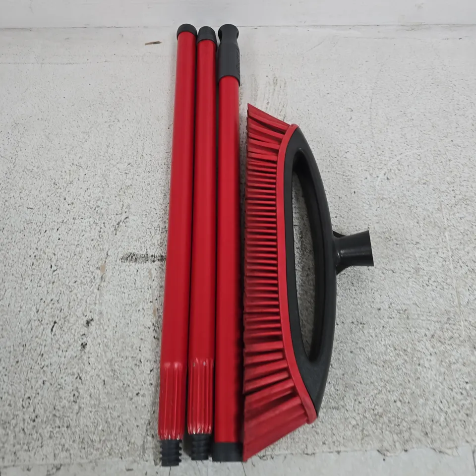 RED CLEANING BRUSH SET WITH EXTENDABLE HANDLES (