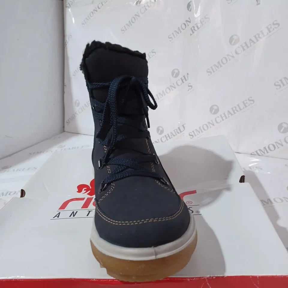 BOXED PAIR OF RIEKER WATER RESISTANT WARM LINED HIKING LACE UP BOOTS, NAVY - SIZE 7.5