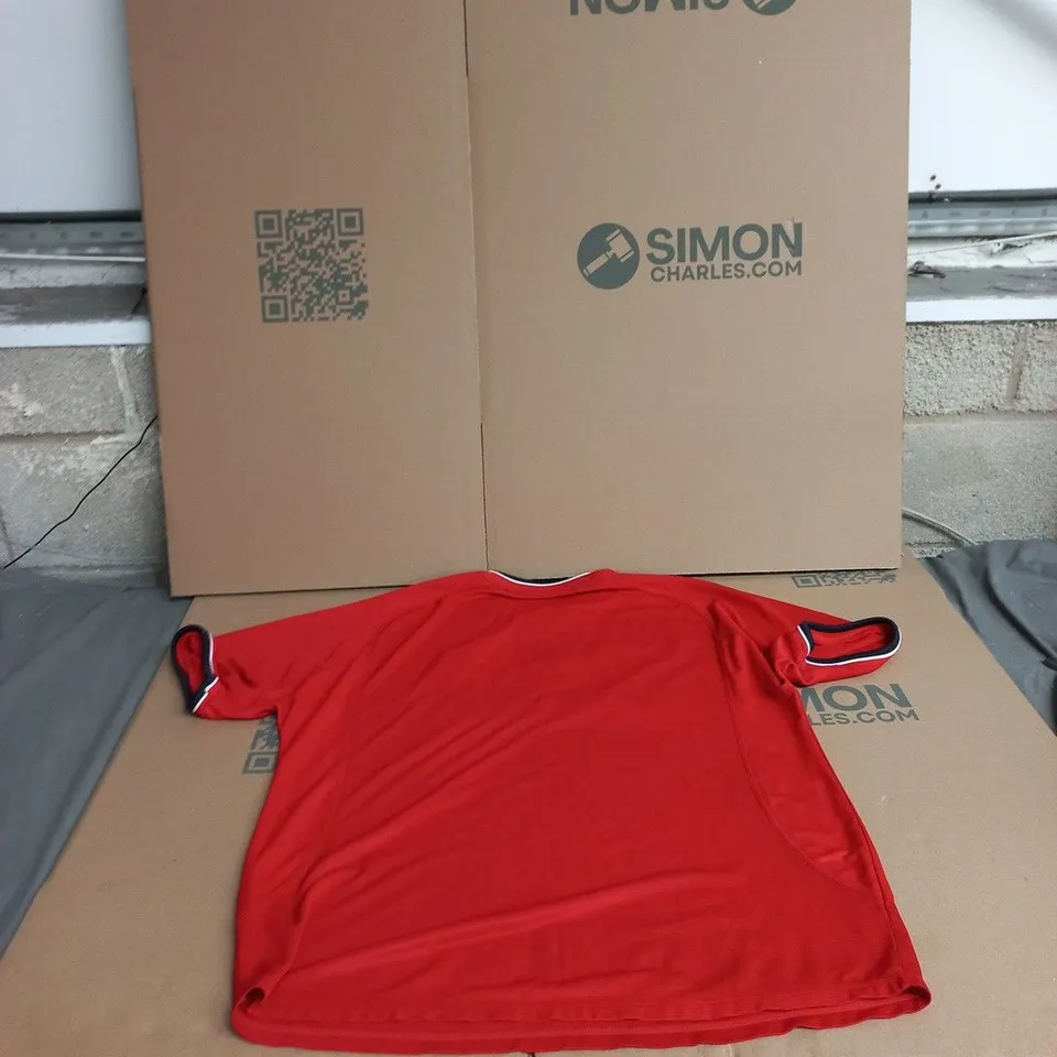 MANCHESTER UNITED FOOTBALL CLUB RED HOME SHIRT – VODAFONE SPONSOR, UMBRO