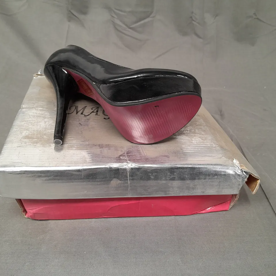 BOXED PAIR OF MAGNOLIA PLATFORM HEELS IN BLACK PATENT SIZE EU 37