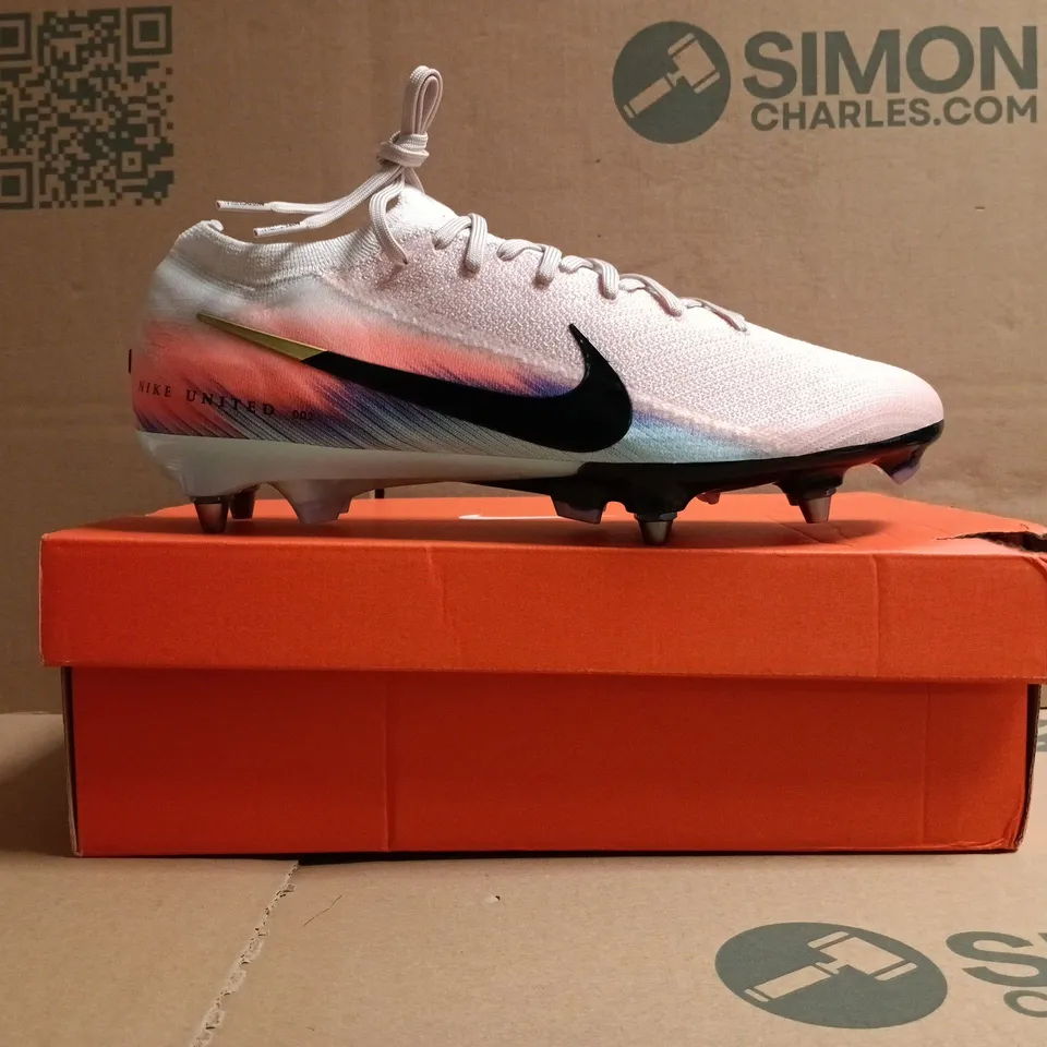 BOXED PAIR OF NIKE UNITED AIR ZOOM FOOTBALL BOOTS IN SALMON/ORANGE/PURPLE SIZE UK 10