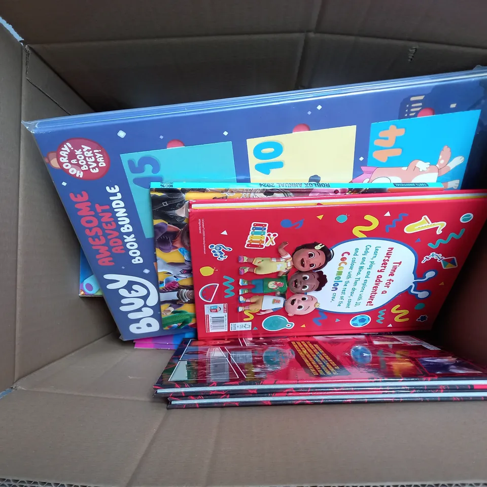 BOX OF APPROXIMATELY 10 ASSORTED BOOKS AND TOYS TO INCLUDE BEANO, ROBLOX AND FORTNITE