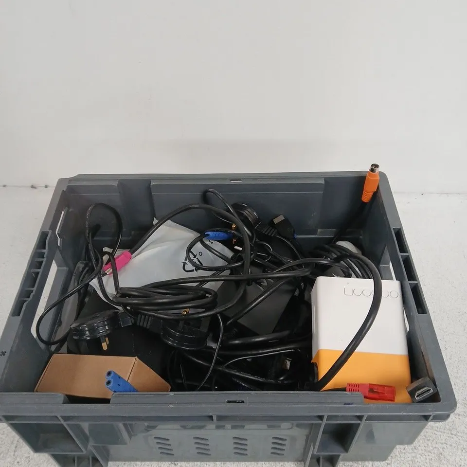 TOTE OF APPROXIMATELY 10 ASSORTED ITEMS INCLUDING A TALK TALK TV HUB, A HDMI CABLE AND A PROJECTOR