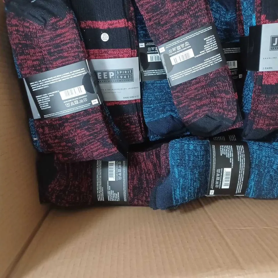 APPROXIMATELY 36 PACKS OF 2 JEEP SOCKS IN RED BLUE SIZE 6-11