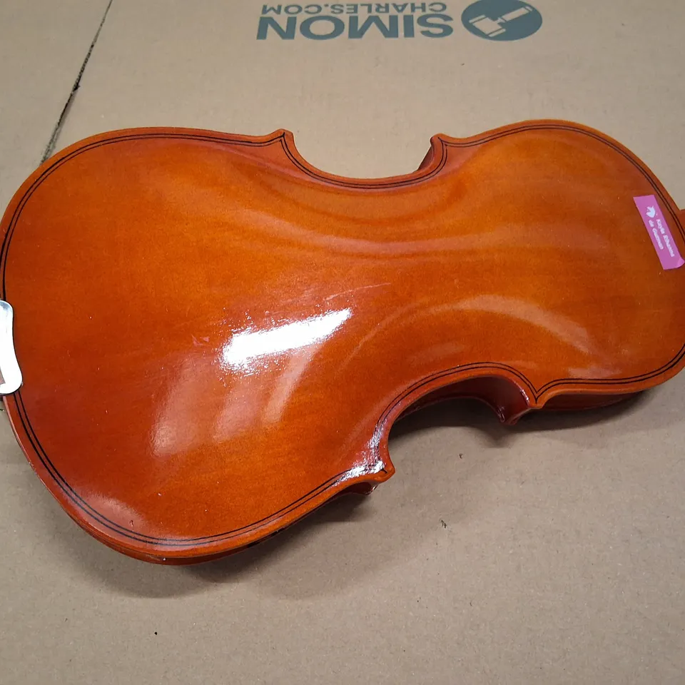 1/2 VIOLIN WITH BOW IN SOFT CASE 