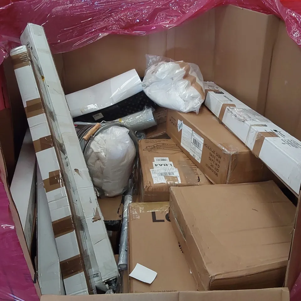 PALLET OF ASSORTED ITEMS INCLUDING: LARGE RUGS, SPLIT TYPE MULTI-PURPOSE POT, COFFEE MACHINE, BED RAIL, COLLAPSIBLE PET CRATE ECT