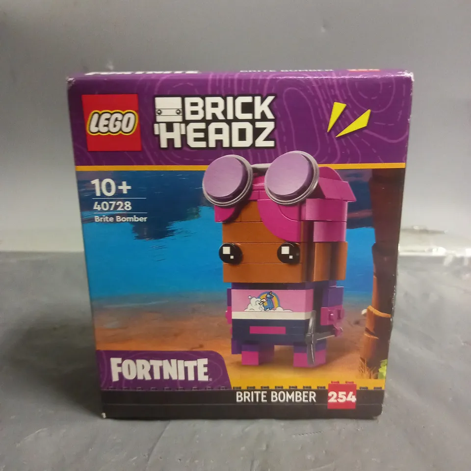 LEGO BRICK HEADZ FORTNIGHT - BRITE BOMBER