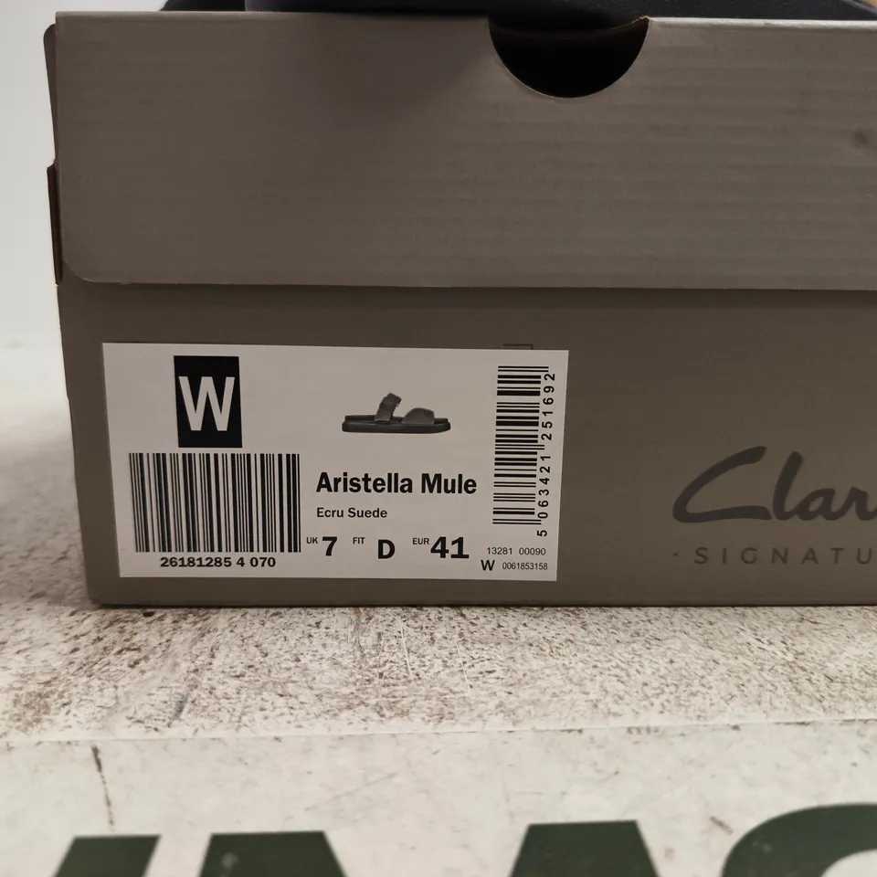 CLARKS ARISTELLA MULE SANDALS – BEIGE SUEDE, UK 7 (EU 41) BOXED
