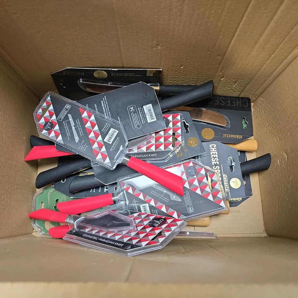 APPROXIMATELY 20 ASSORTED CORE KITCHEN KNIVES