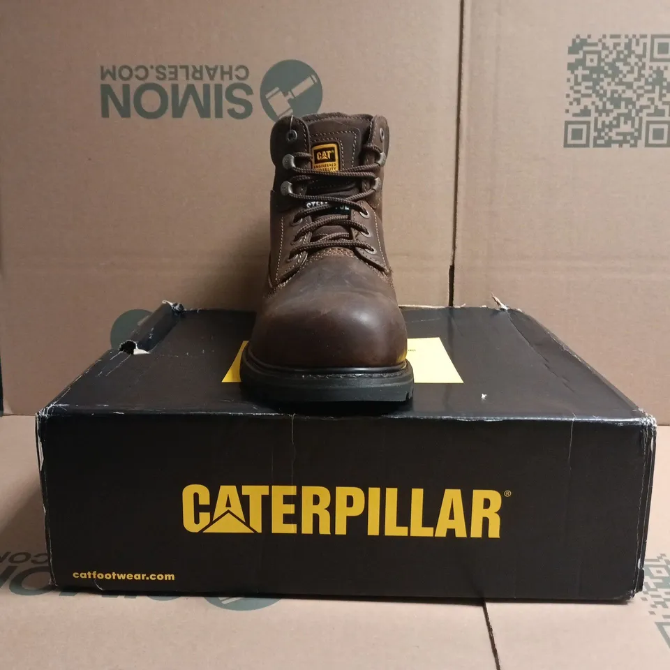BOXED PAIR OF CATERPILLAR HOLTON STEEL TOE SAFETY BOOTS IN BROWN SIZE UK 10