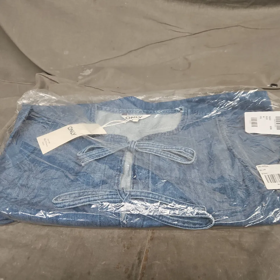 ONLY CLARA PUFF BOW DENIM DRESS – BLUE DENIM – SIZE M 