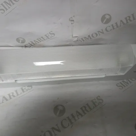 KNIGHTSBRIDGE 230V IP20 6W LED SHAVER LIGHT
