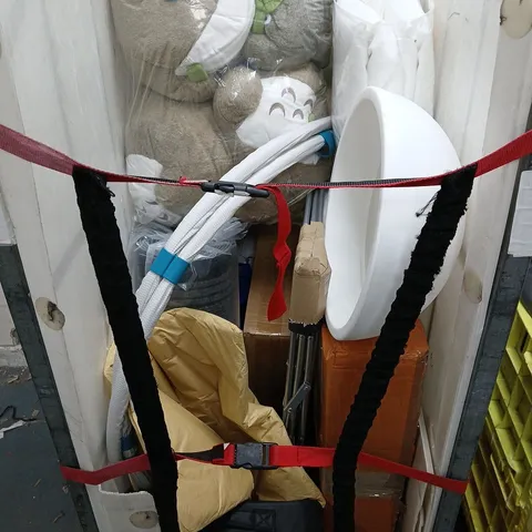 CAGE OF APPROXIMATELY 8 ASSORTED HOUSEHOLD ITEMS TO INCLUDE - PLUSHY TEDDYS, AIRER, TOOL STORAGE BOX, AND RUG - COLLECTION ONLY 