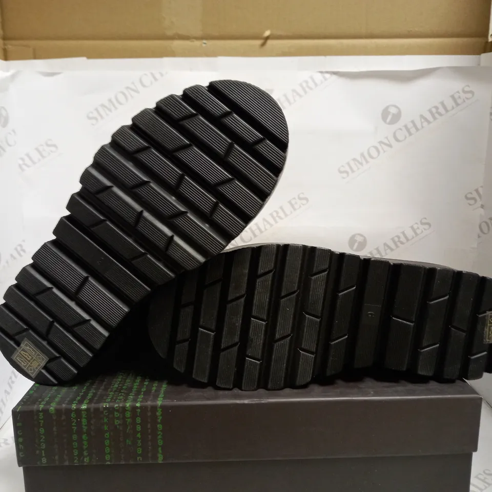 KOI VEGAN PLATFORM BOOTS UK SIZE 9