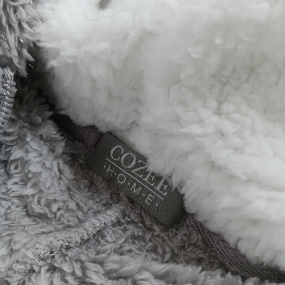 COZEE HOME PLUSH HOODED ROBE – GREY