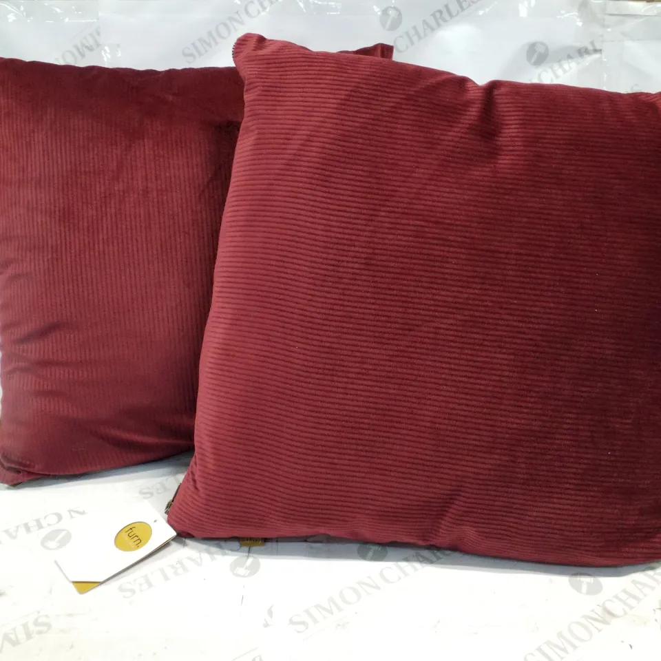 SCATTER CUSHIONS WITH FILLING (SET OF 2)