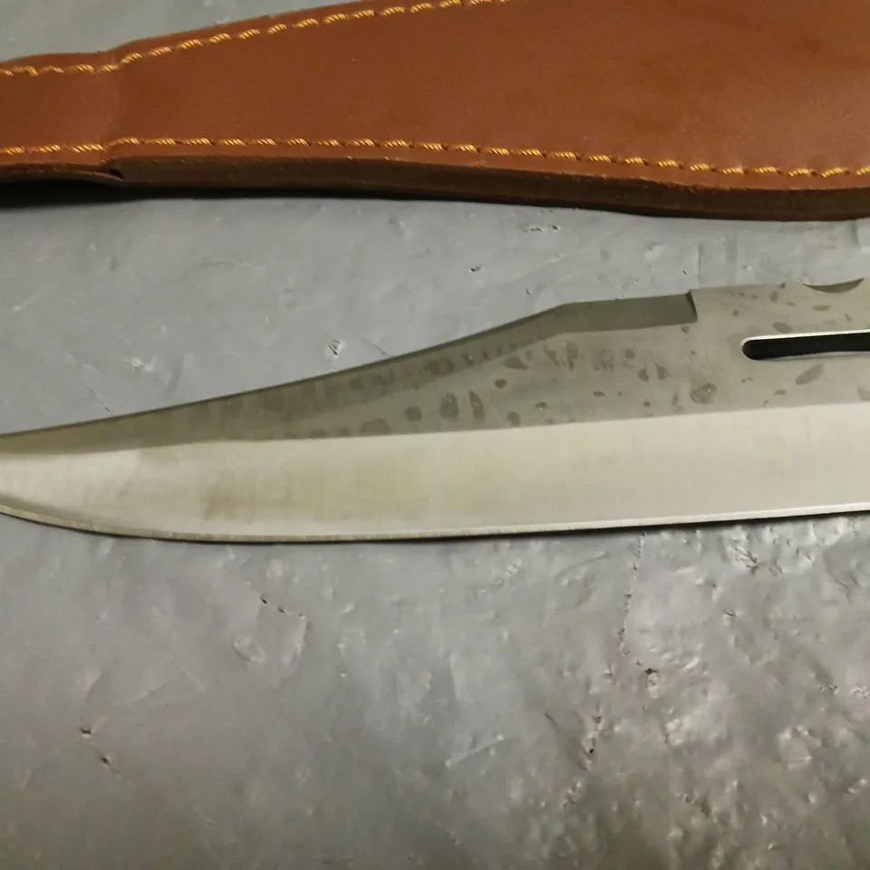 WOODEN HANDLED 10.5" HUNTING KNIFE IN SHEATH