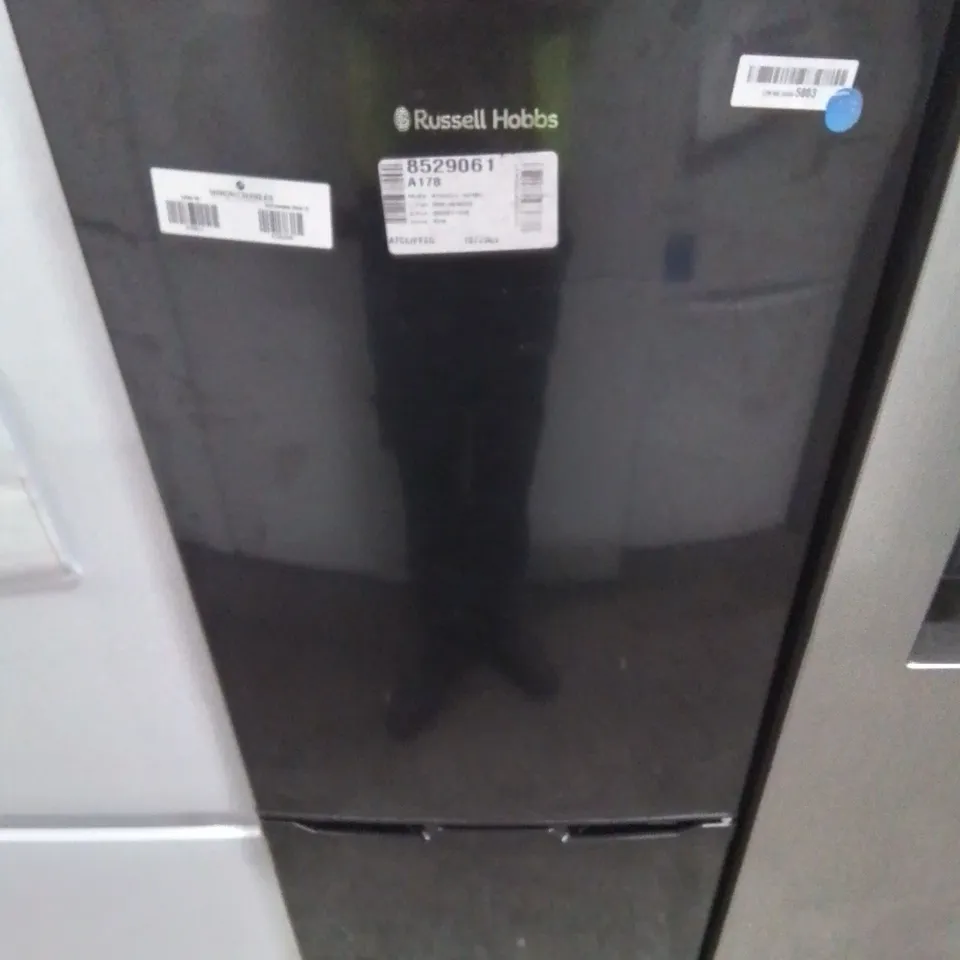 RUSSELL HOBBS LOW FROST FRIDGE FREEZER, 113L FRIDGE, 61L FREEZER - BLACK (50CM WIDE, 145CM HIGH) - UNPROCESSED RAW RETURN