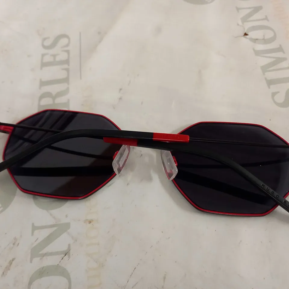 BOXED HUGO BOSS SUNGLASSES