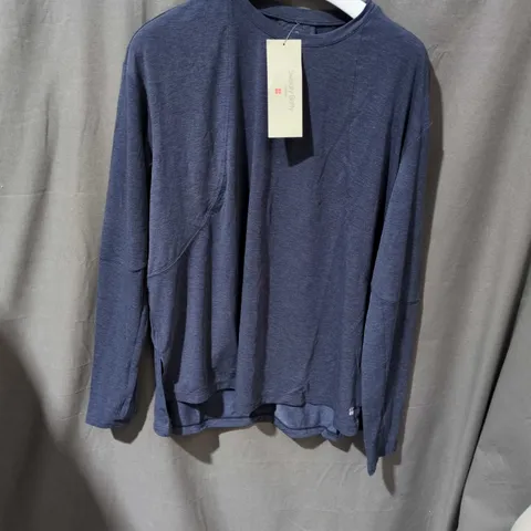 NAVY BLUE CREW-NECK LONG-SLEEVE KNIT TOP (MEN'S) – WITH TAG SIZE M