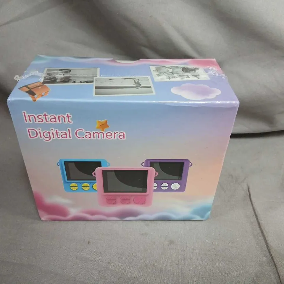 TOY INSTANT DIGITAL CAMERA – PINK & BLUE KIDS CAMERA (BOXED)