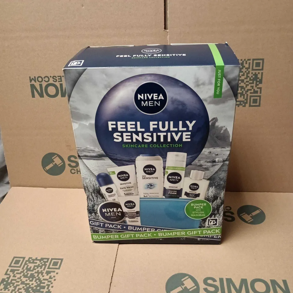 NIVEA MEN BUMPER GIFT PACK WITH WASH BAG TO INCLUDE FACE WASH, SHAVING BALM ETC