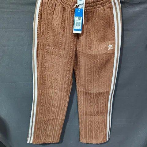 ADIDAS KNIT CLASSIC TP TRACK PANTS – UK L – BROWN