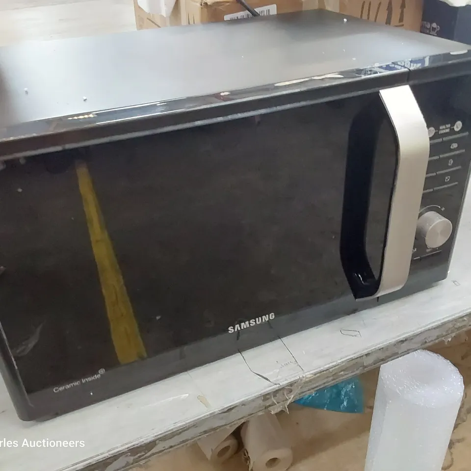 SAMSUNG 23 LITRE SOLO MICROWAVE - BLACK RRP £129.99