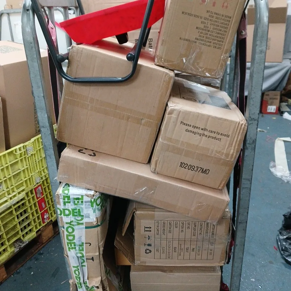 CAGE OF APPROXIMATELY 12 ASSORTED ITEMS 