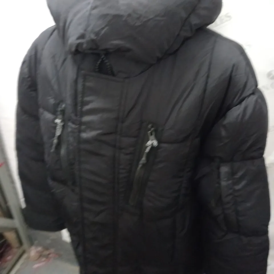 RIVER ISLAND BLACK PADDED LONGLINE COAT - M