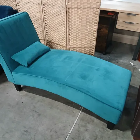 ABBIEGAIL CHAISE LOUNGE TEAL