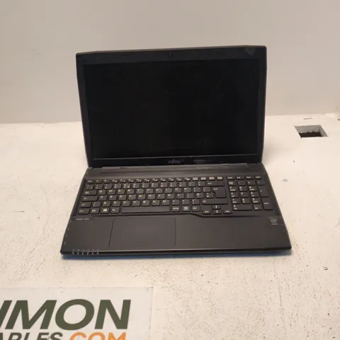 FUJITSU LIFEBOOK A544 LAPTOP – BLACK