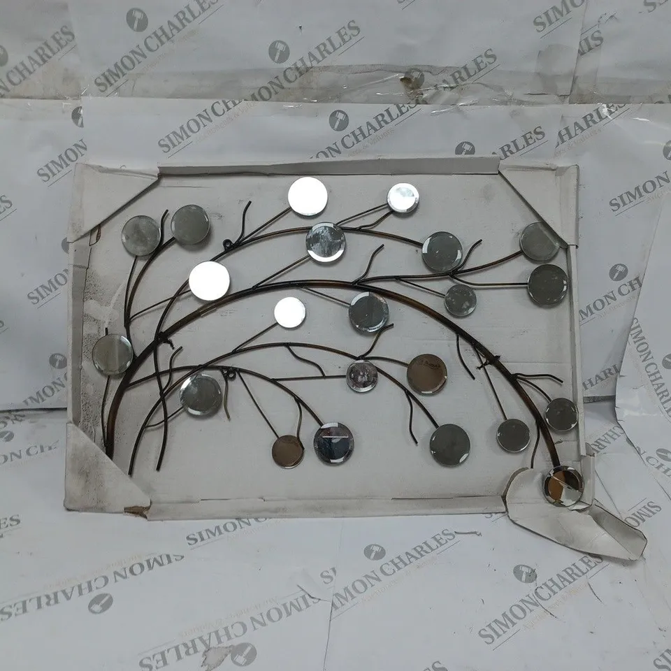 MIRRORED BRANCH WALL DECORATION 