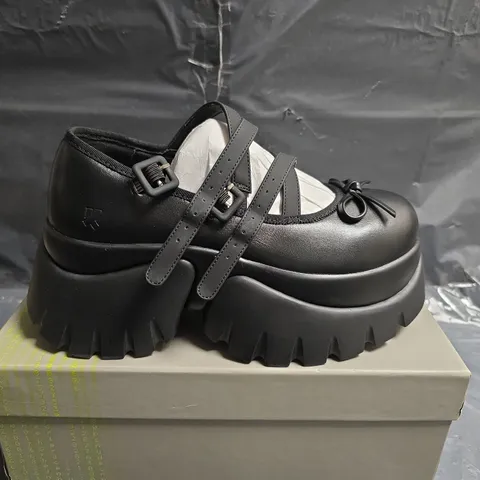BLACK PLATFORM MARY JANE SHOES WITH STRAPS AND BOW – UK SIZE 5